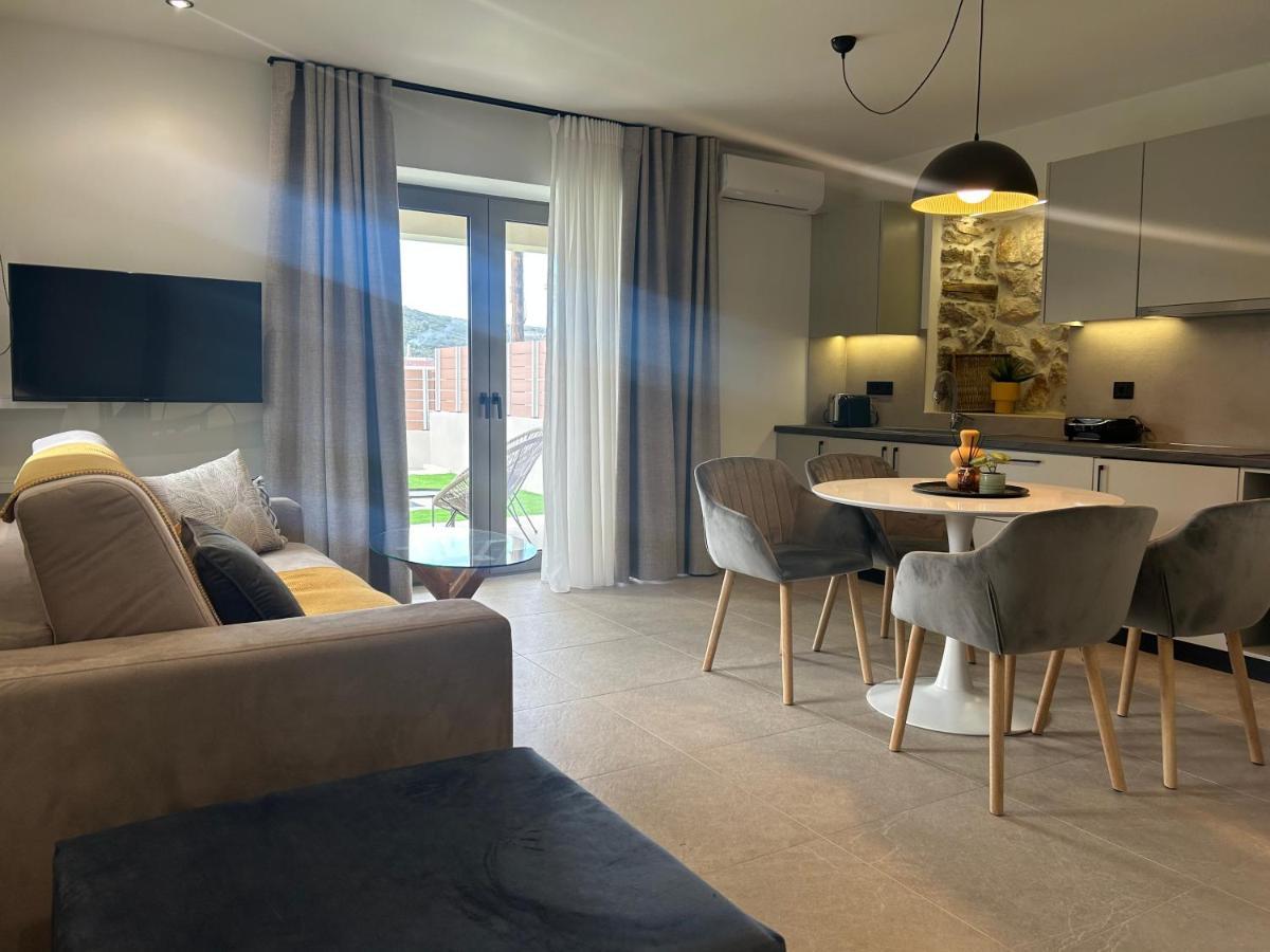 Piedra Luxury Apartment Nafplio